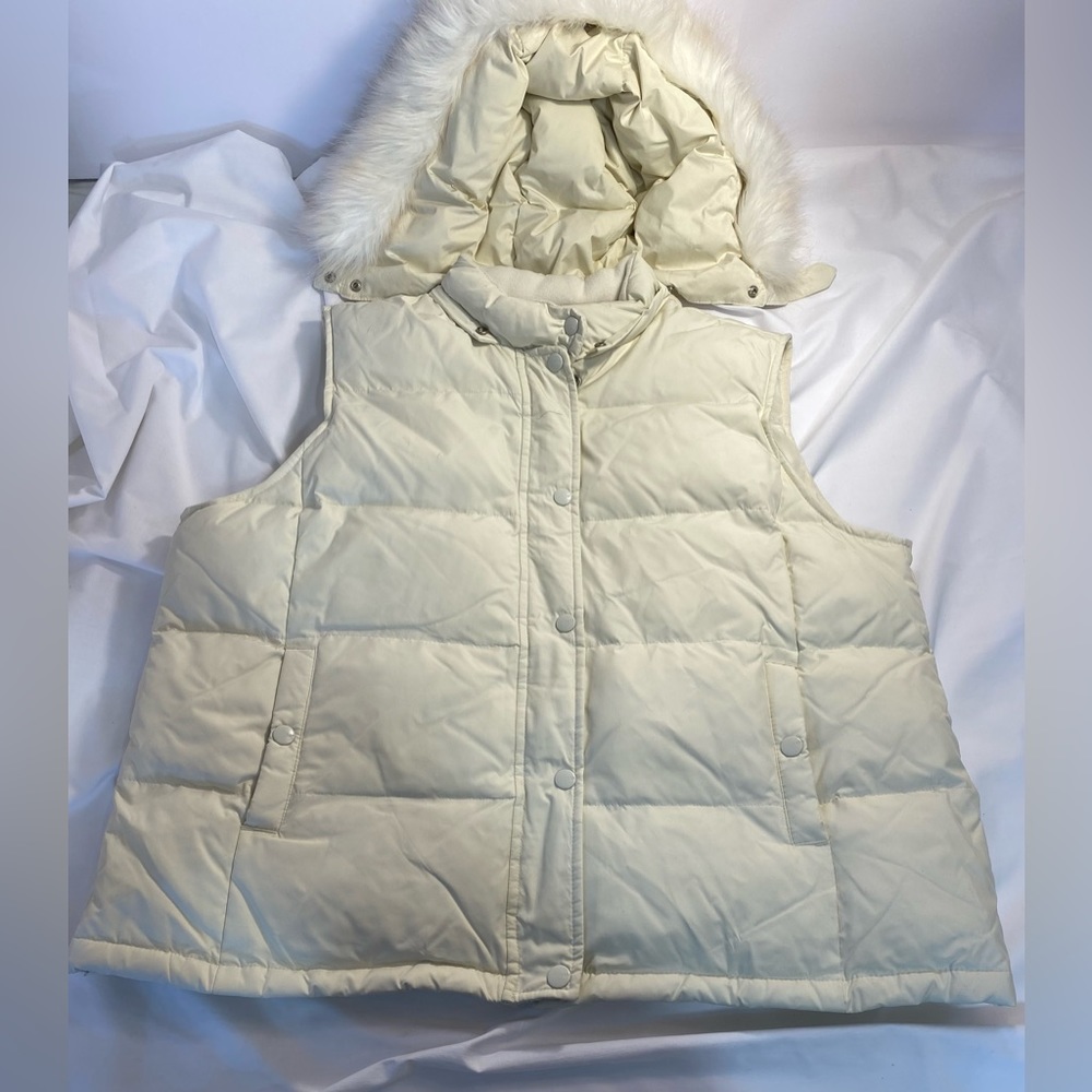 GAP Ivory Down Vest with removable faux fur hood XL no tags but never wore - Picture 1 of 12